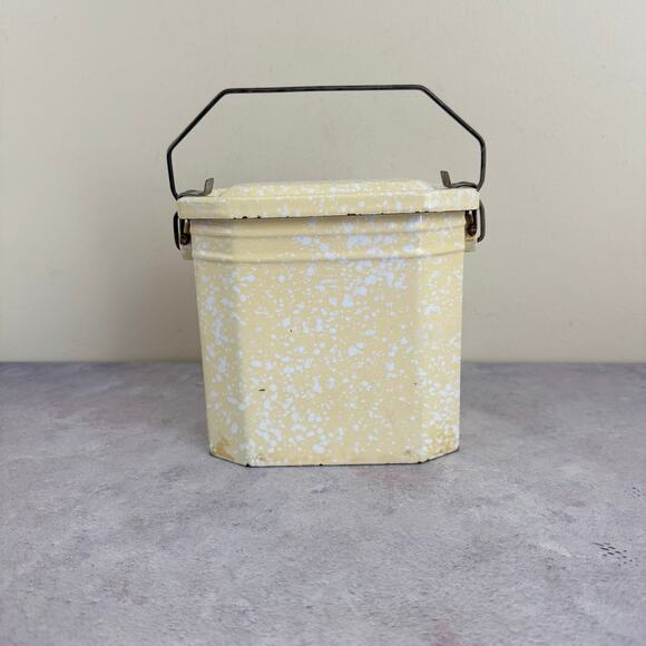 Vintage French Enamel Lunch Box Pail Kitchen Decor Graniteware Enamelware Yellow - Picture 2 of 13